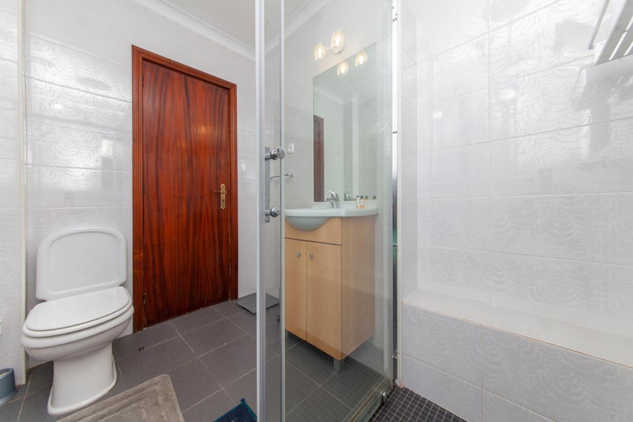 B18 - Village Street Apartment Lagos Eksteriør bilde
