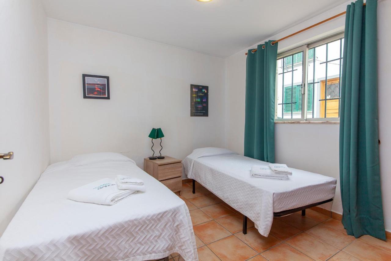 B18 - Village Street Apartment Lagos Eksteriør bilde