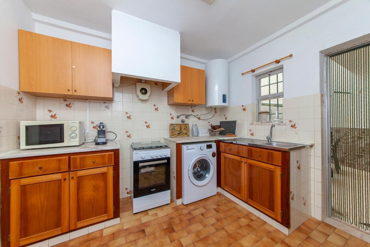 B18 - Village Street Apartment Lagos Eksteriør bilde