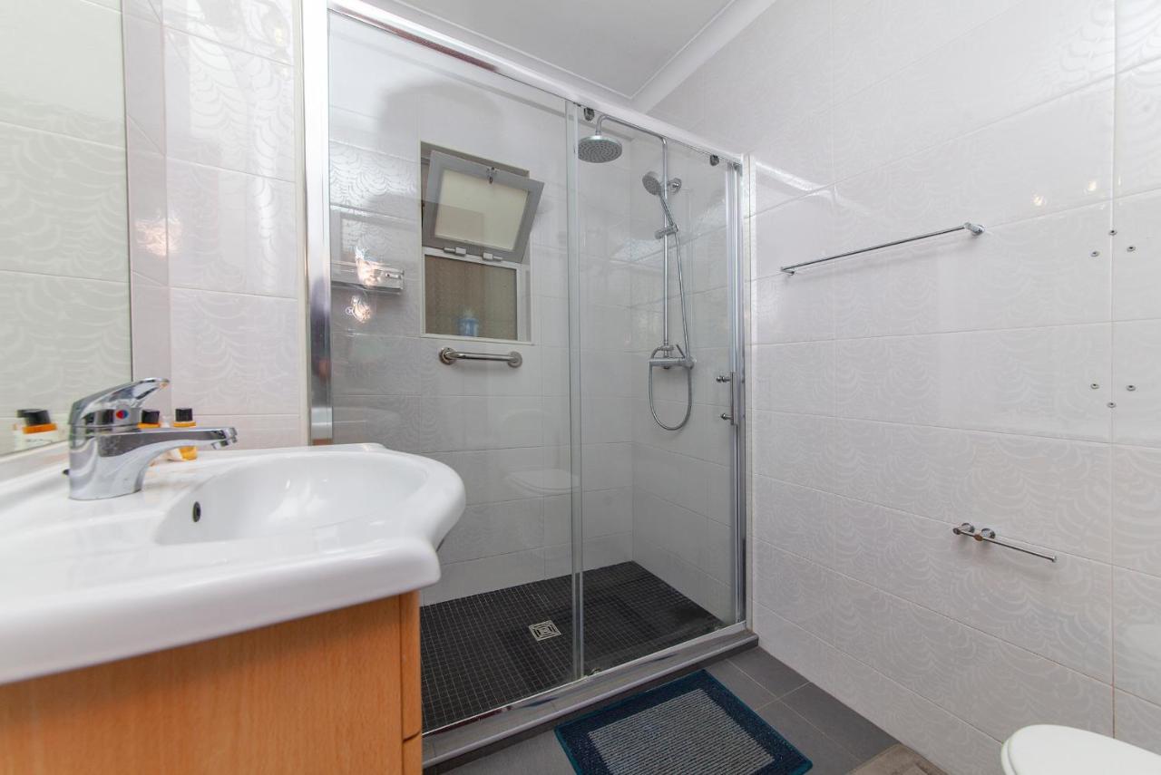 B18 - Village Street Apartment Lagos Eksteriør bilde